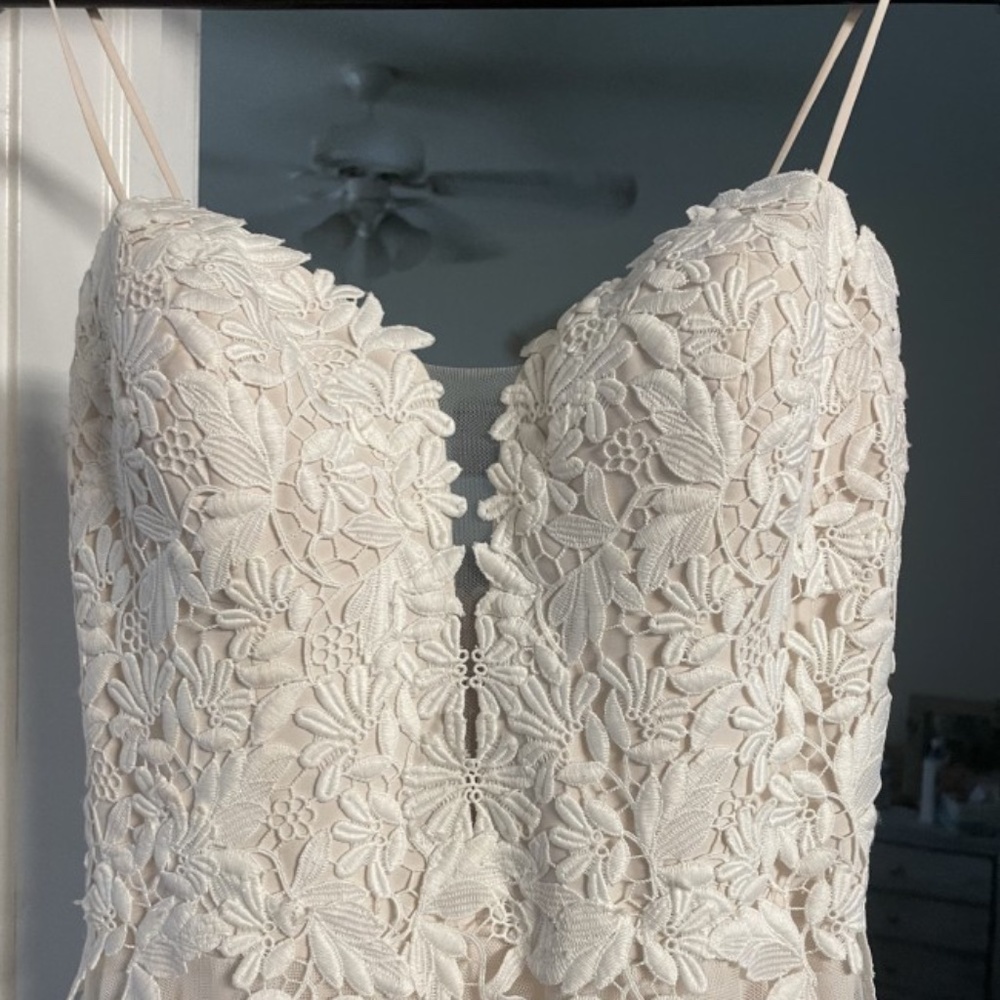 Wedding dress